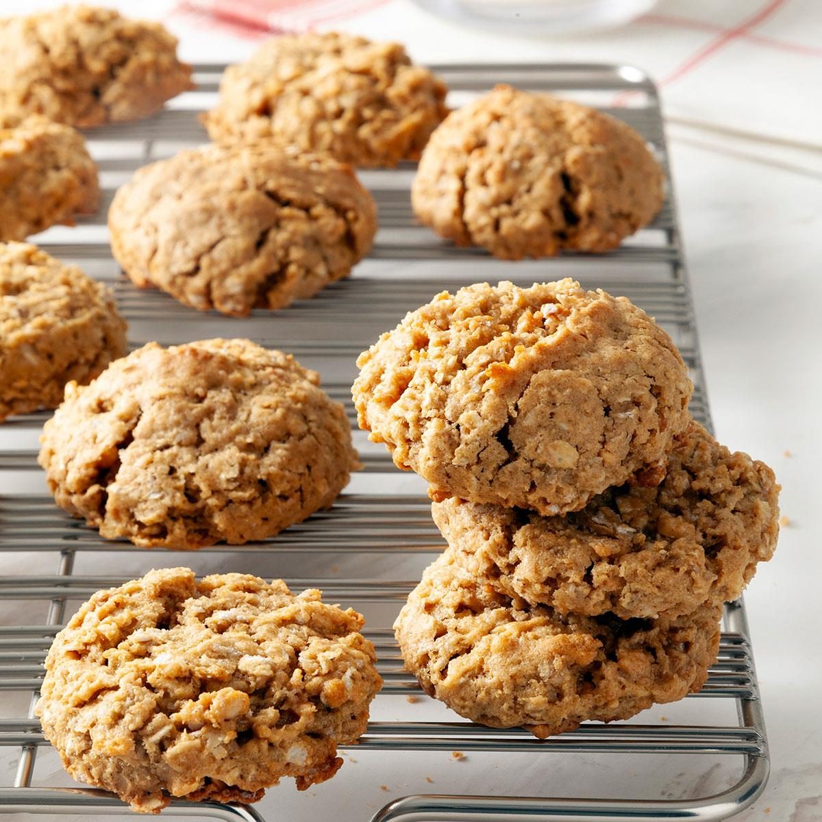 Whip Up Perfect Peanut Butter Oatmeal Cookies in Just 20 Minutes